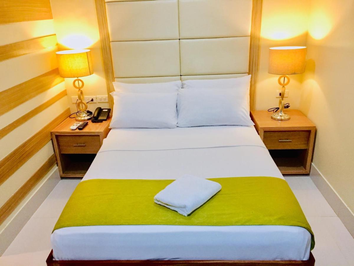Reddoorz Plus @ Abc Landmark Hotel Kidapawan ภายนอก รูปภาพ